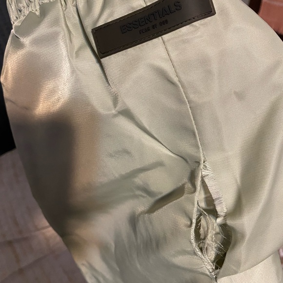 Essential Sweatpants - Picture 6 of 7